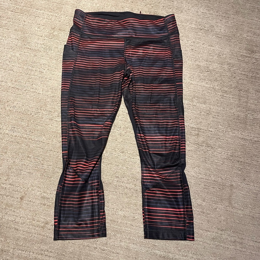 lululemon crops-Size 8